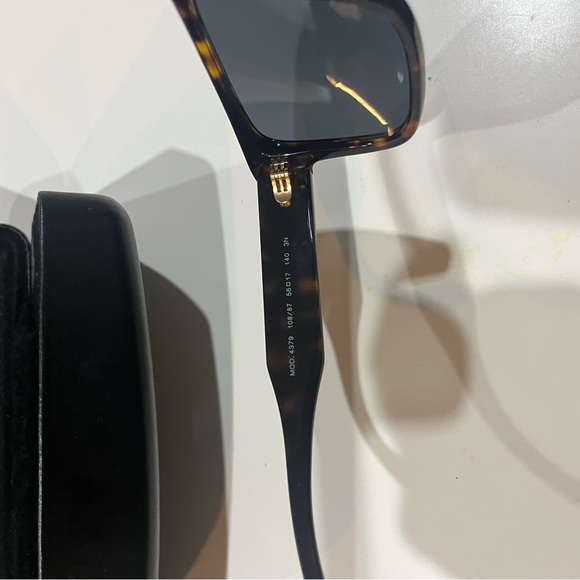 Authentic Versace sunglasses - Picture 5 of 7